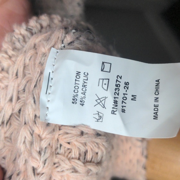 On Blue Boho Faux Fur Pink Cardigan Sweater Pastel Cable Knit Open Front Sz M - Picture 9 of 9